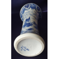 Delfts wit/blauw vaasje, gemerkt